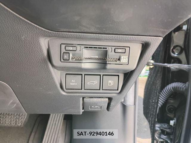 Toyota PRIUS 2023-05 7619356-27