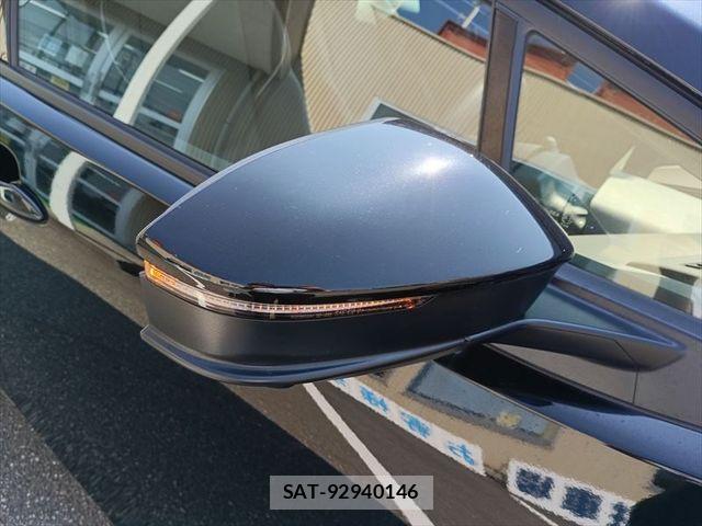 Toyota PRIUS 2023-05 7619356-5