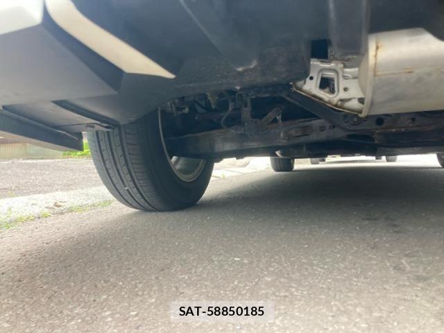 Toyota PRIUS 2016-07 7619365-10