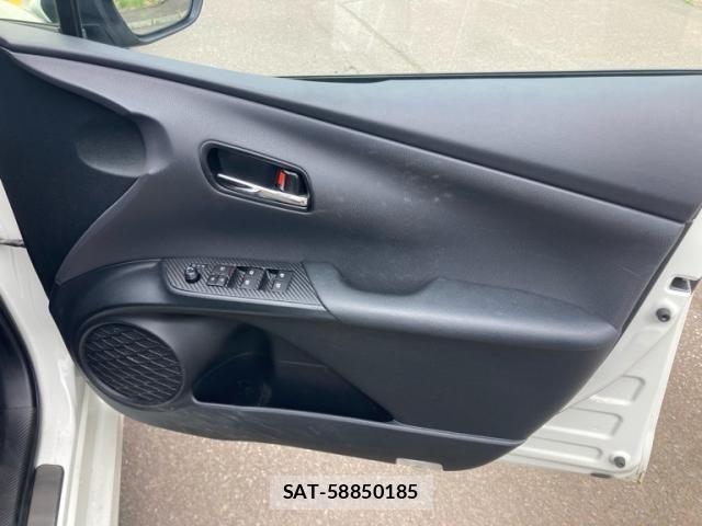 Toyota PRIUS 2016-07 7619365-13