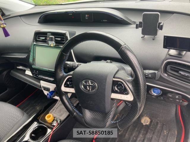 Toyota PRIUS 2016-07 7619365-16