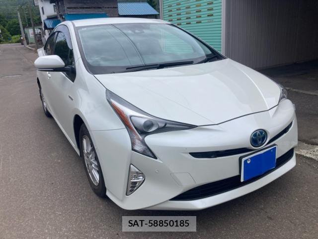 Toyota PRIUS 2016-07 7619365-1