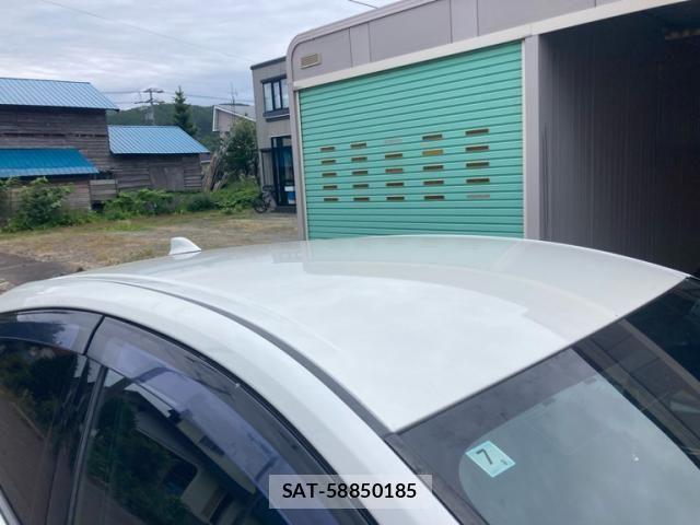 Toyota PRIUS 2016-07 7619365-2