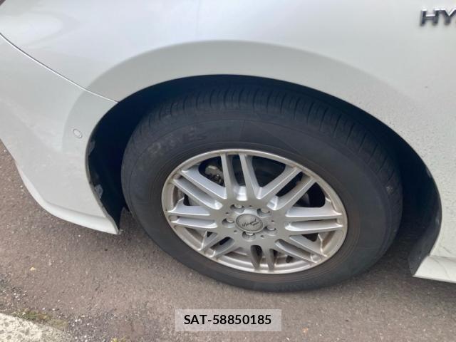 Toyota PRIUS 2016-07 7619365-7