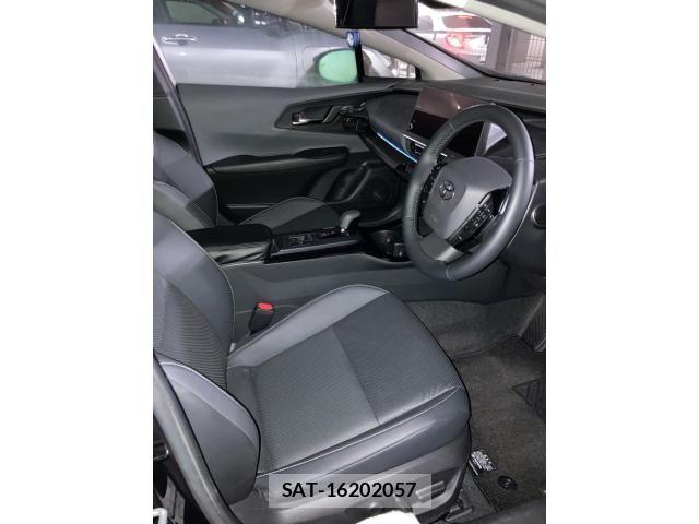 Toyota PRIUS 2023-07 7619352-10