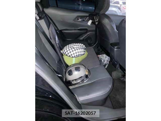 Toyota PRIUS 2023-07 7619352-11