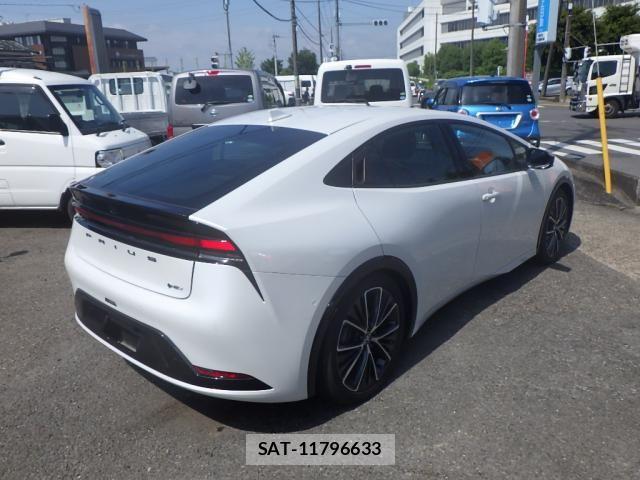 Toyota PRIUS 2023-05 7619354-1