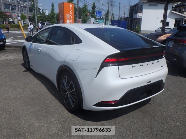 Toyota PRIUS 2023-05 7619354-7
