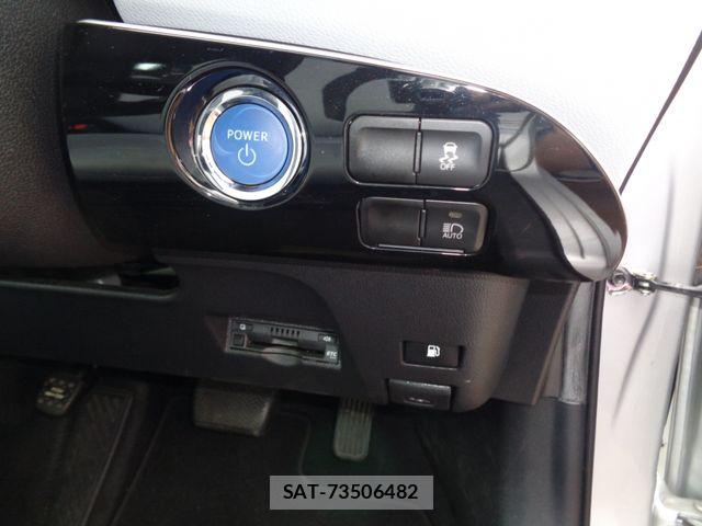 Toyota PRIUS 2019-06 7727508-13