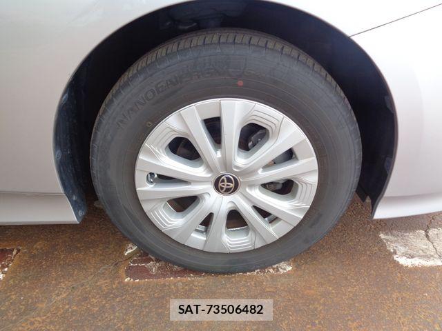 Toyota PRIUS 2019-06 7727508-26