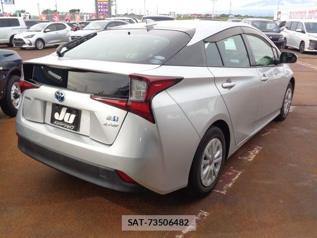 Toyota PRIUS 2019-06 7727508-2