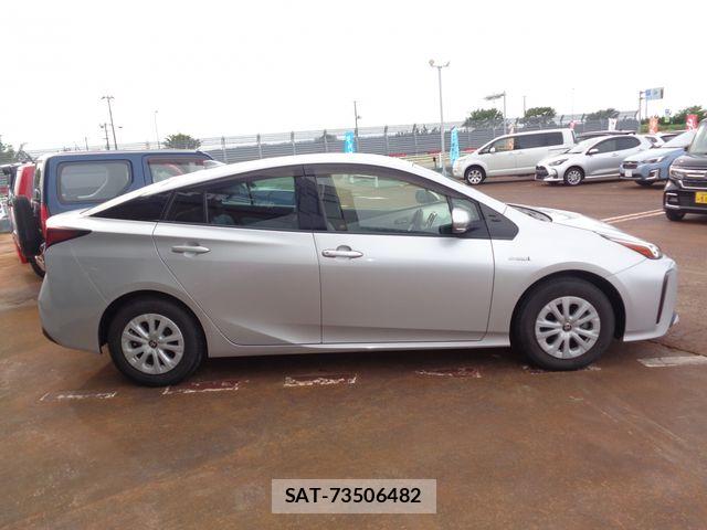 Toyota PRIUS 2019-06 7727508-4