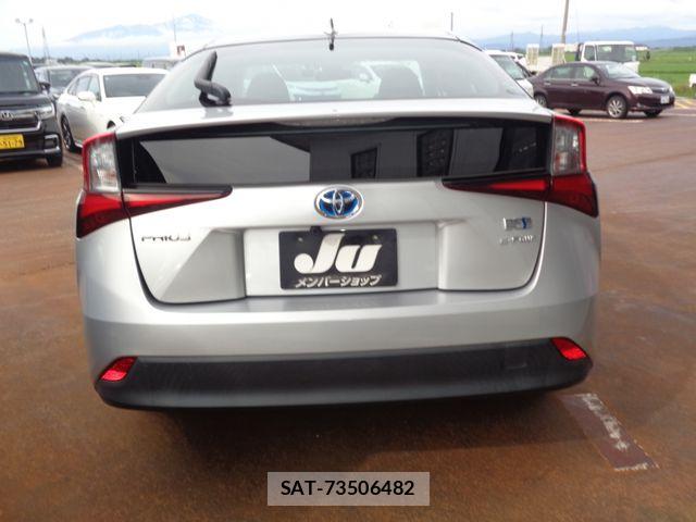 Toyota PRIUS 2019-06 7727508-6