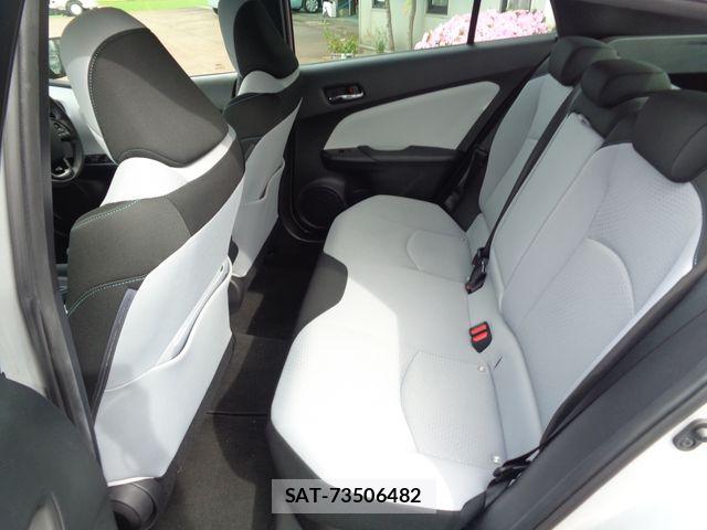 Toyota PRIUS 2019-06 7727508-8