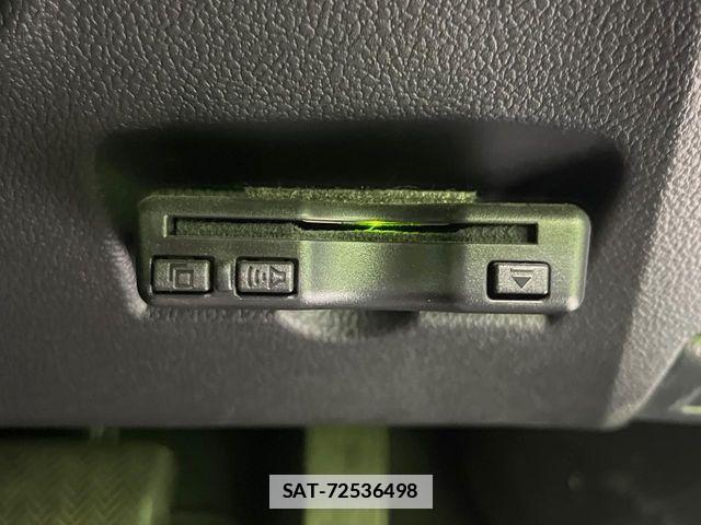 Toyota PRIUS 2021-06 7727502-6