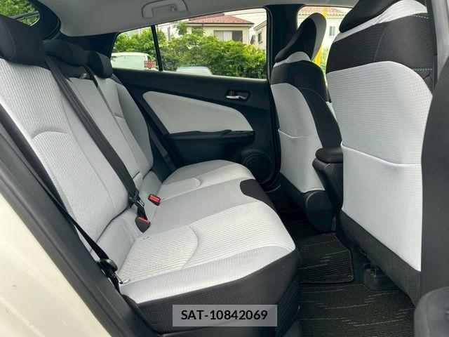 Toyota PRIUS 2017-09 7727504-16