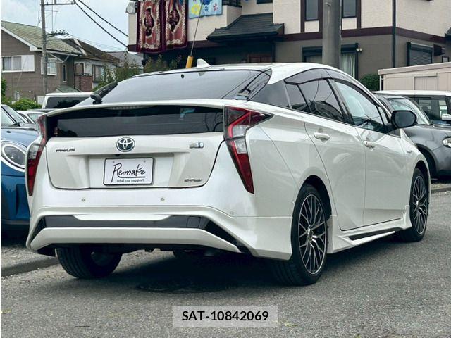 Toyota PRIUS 2017-09 7727504-4