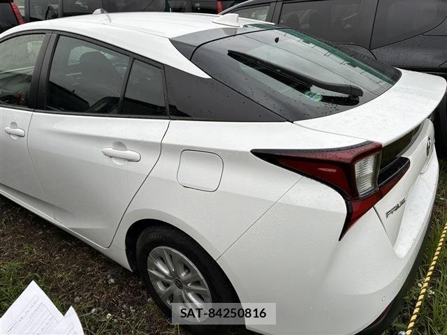Toyota PRIUS 2021-02 7727503-1