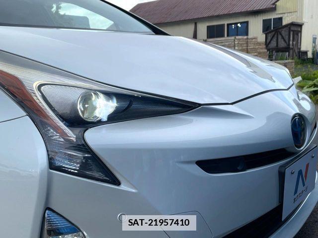 Toyota PRIUS 2015-12 7727505-11