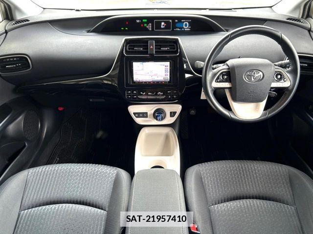 Toyota PRIUS 2015-12 7727505-1