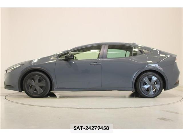 Toyota PRIUS 2023-04 7788434-18