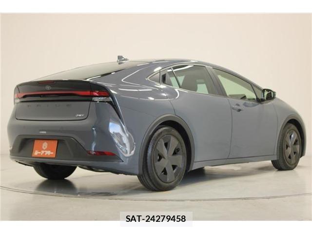 Toyota PRIUS 2023-04 7788434-21