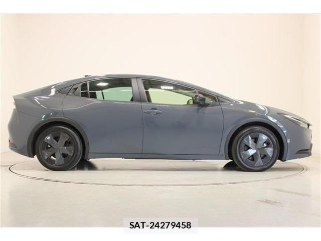 Toyota PRIUS 2023-04 7788434-22