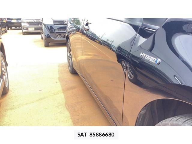 Toyota PRIUS 2018-07 7878953-9