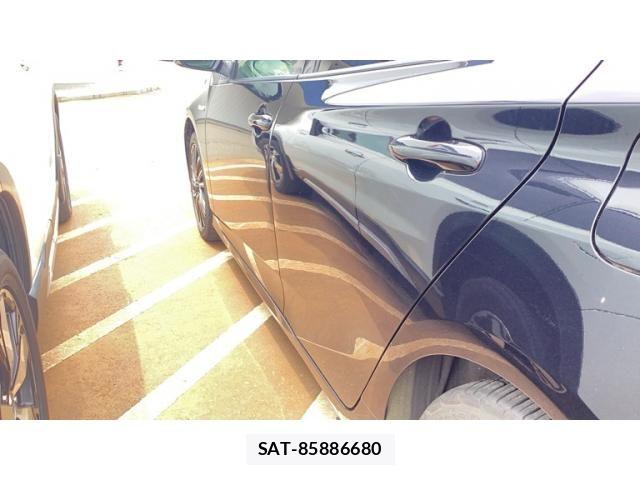 Toyota PRIUS 2018-07 7878953-13