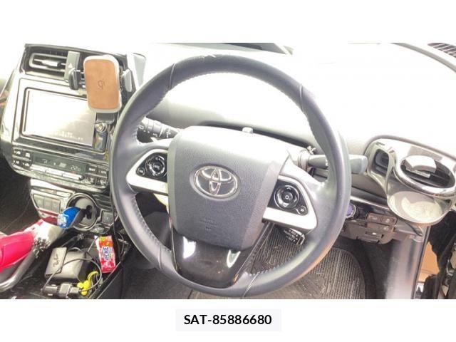 Toyota PRIUS 2018-07 7878953-16
