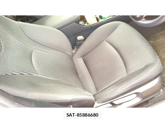 Toyota PRIUS 2018-07 7878953-18