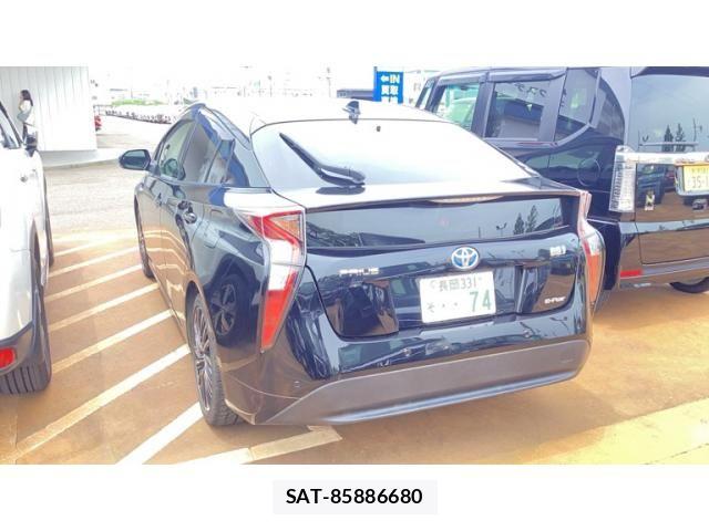 Toyota PRIUS 2018-07 7878953-1