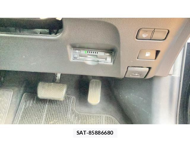 Toyota PRIUS 2018-07 7878953-22