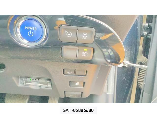 Toyota PRIUS 2018-07 7878953-23