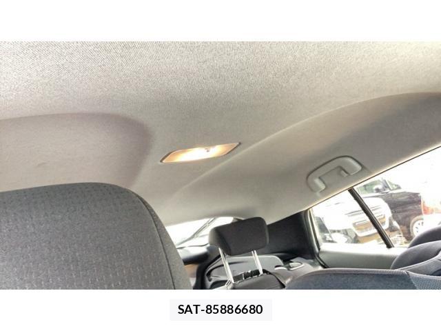 Toyota PRIUS 2018-07 7878953-24
