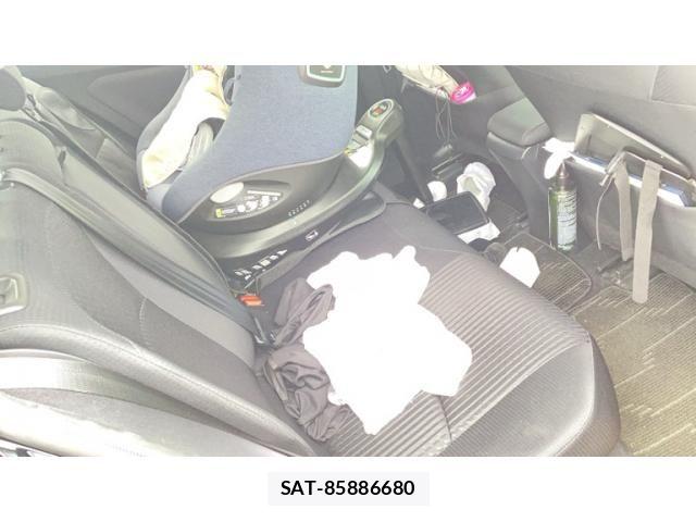 Toyota PRIUS 2018-07 7878953-27