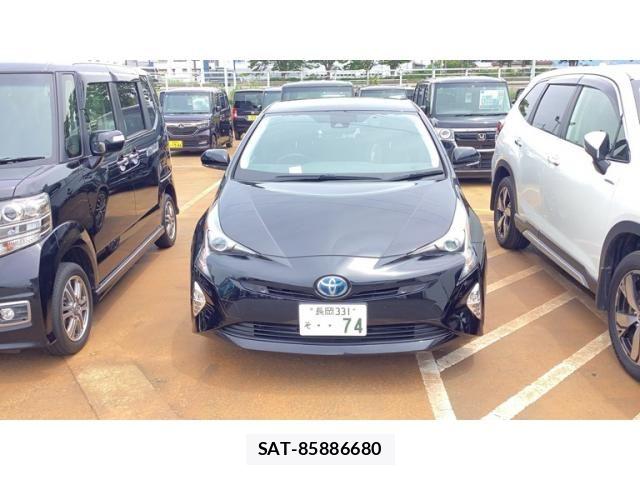 Toyota PRIUS 2018-07 7878953-2