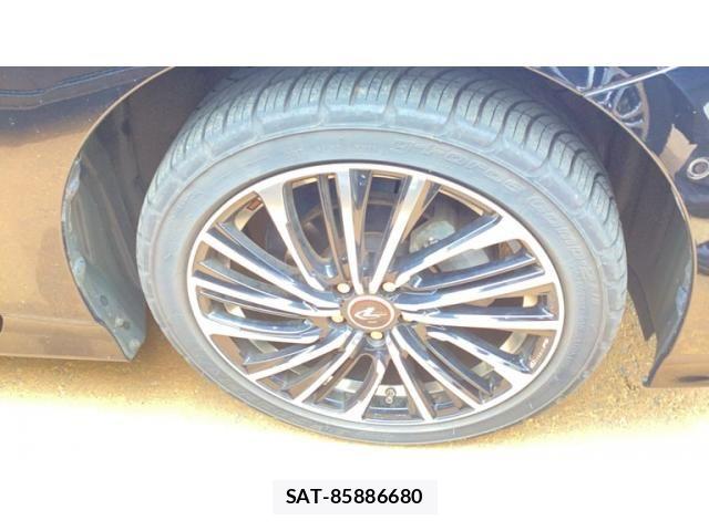 Toyota PRIUS 2018-07 7878953-4