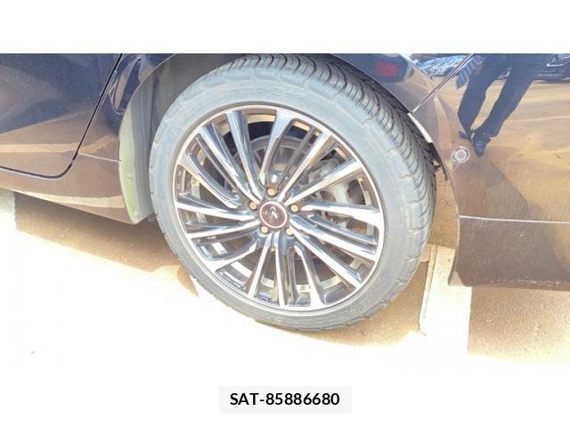 Toyota PRIUS 2018-07 7878953-6