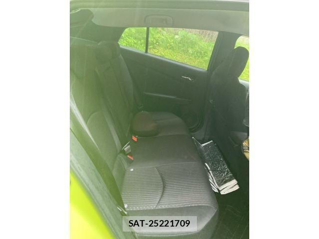 Toyota PRIUS 2015-12 7878963-17