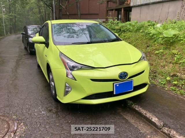 Toyota PRIUS 2015-12 7878963-1