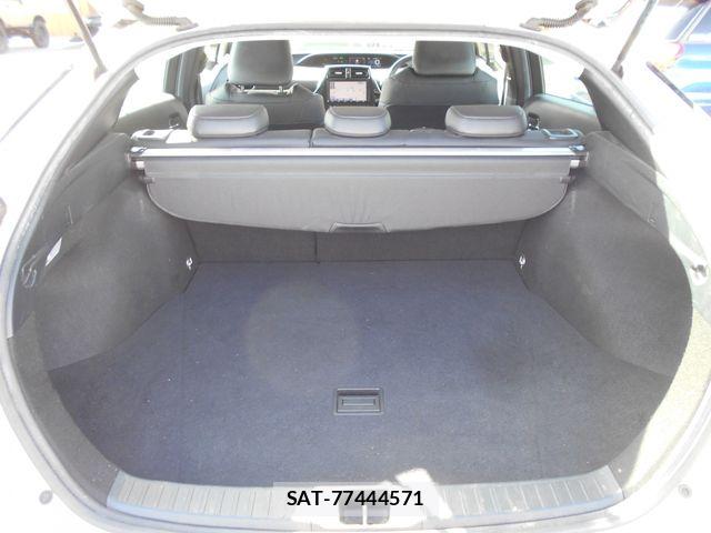 Toyota PRIUS 2019-03 7878962-17