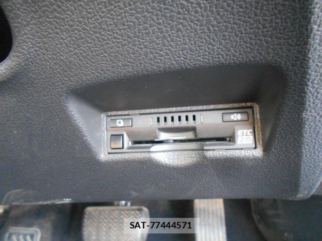 Toyota PRIUS 2019-03 7878962-7