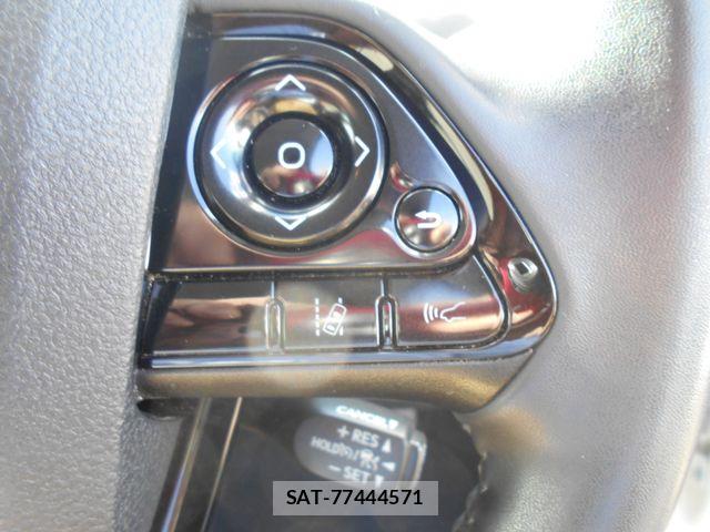 Toyota PRIUS 2019-03 7878962-8