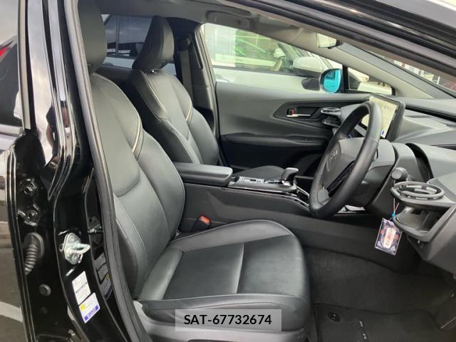 Toyota PRIUS 2023-05 7878952-11