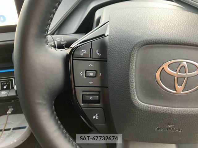 Toyota PRIUS 2023-05 7878952-14