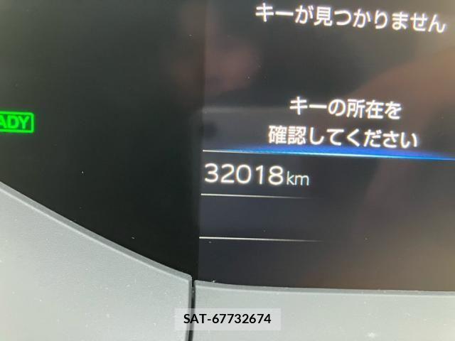 Toyota PRIUS 2023-05 7878952-18
