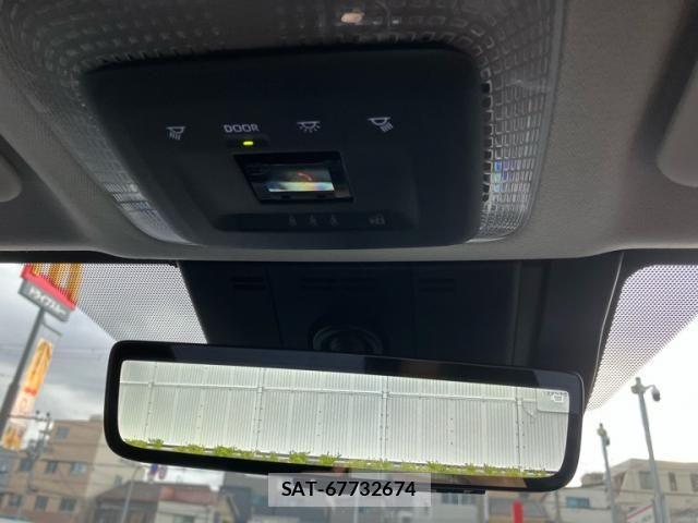 Toyota PRIUS 2023-05 7878952-19