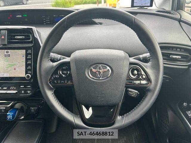 Toyota PRIUS 2021-08 7878955-9