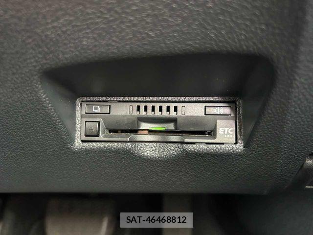 Toyota PRIUS 2021-08 7878955-18